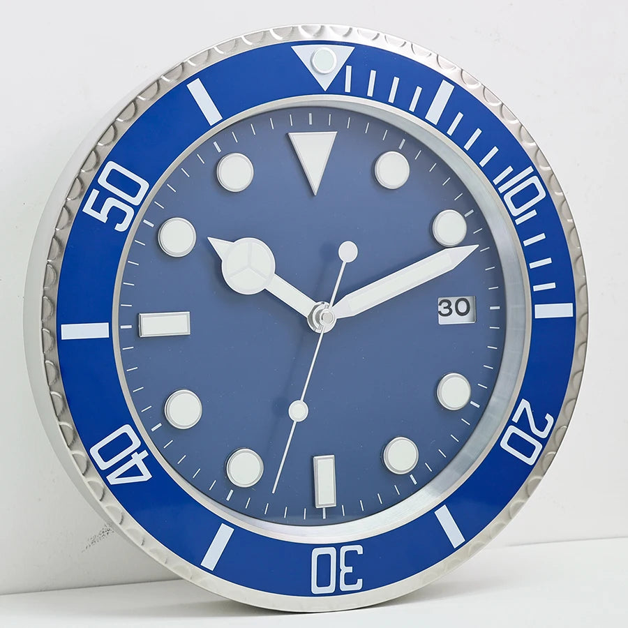 Horloge murale montre